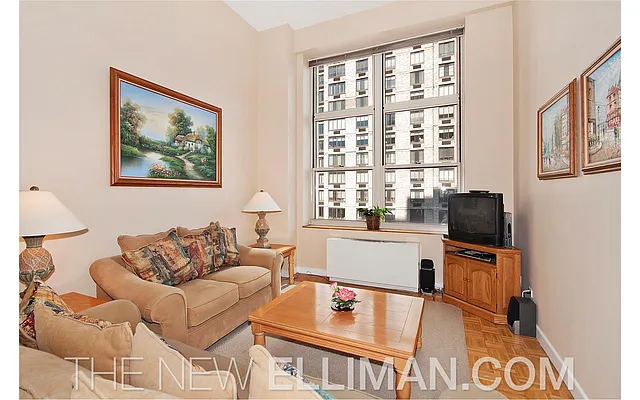 Sold by Douglas Elliman | media 21