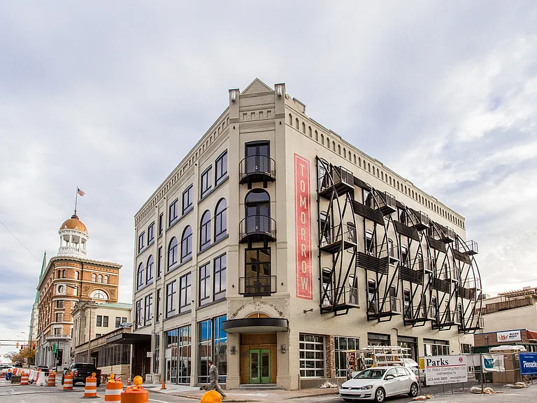 Tomorrow Building — Photo 101