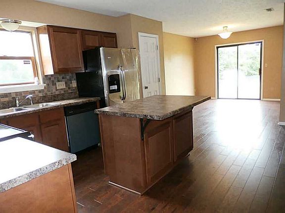 4th image of 3729 N Bearwood Dr