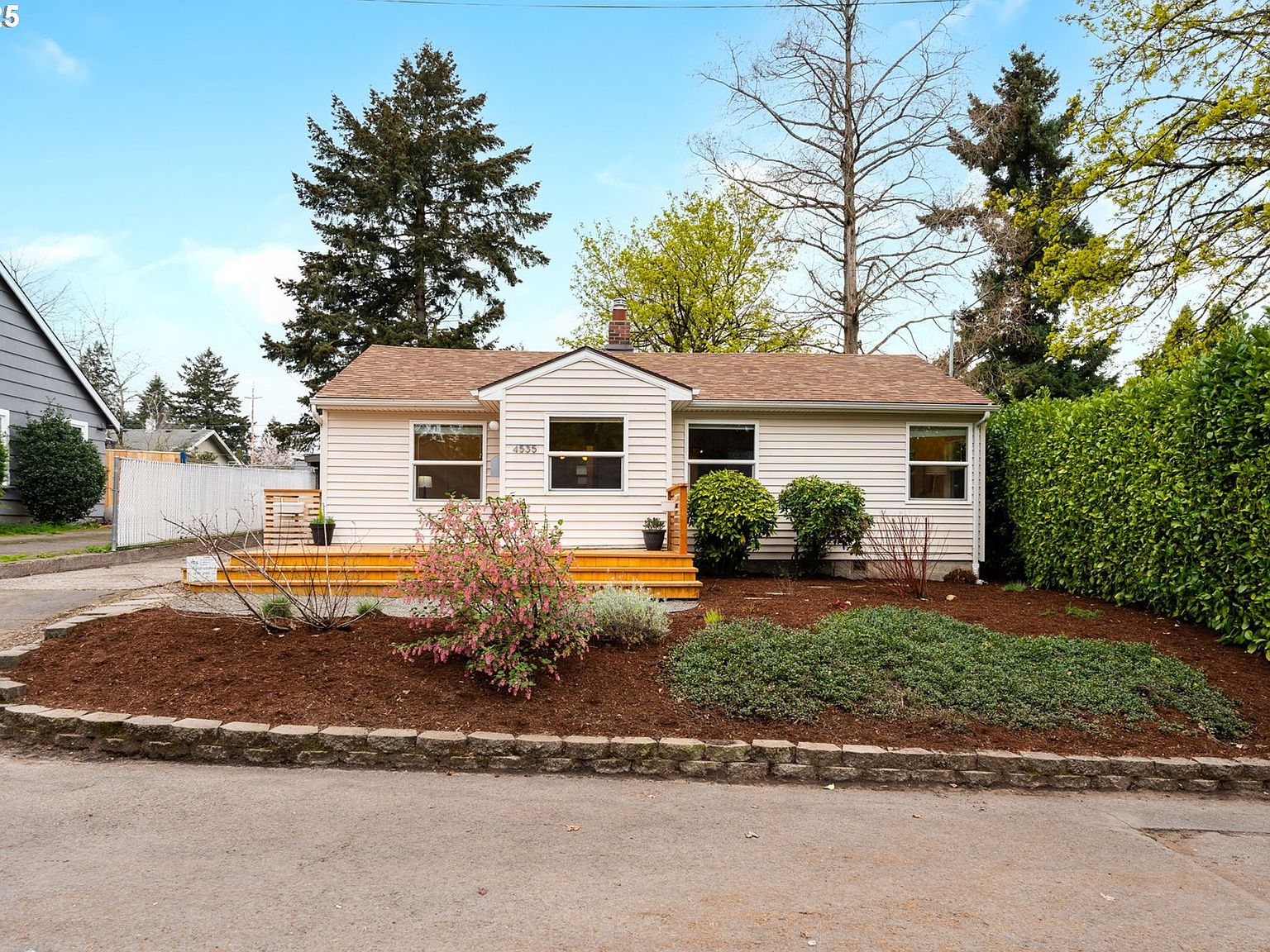 値下げ不可　house on the hill_ Parent Bag_Tile 4047 Miles Johnson Pkwy, Spring Hill, TN 37174 | Zillow