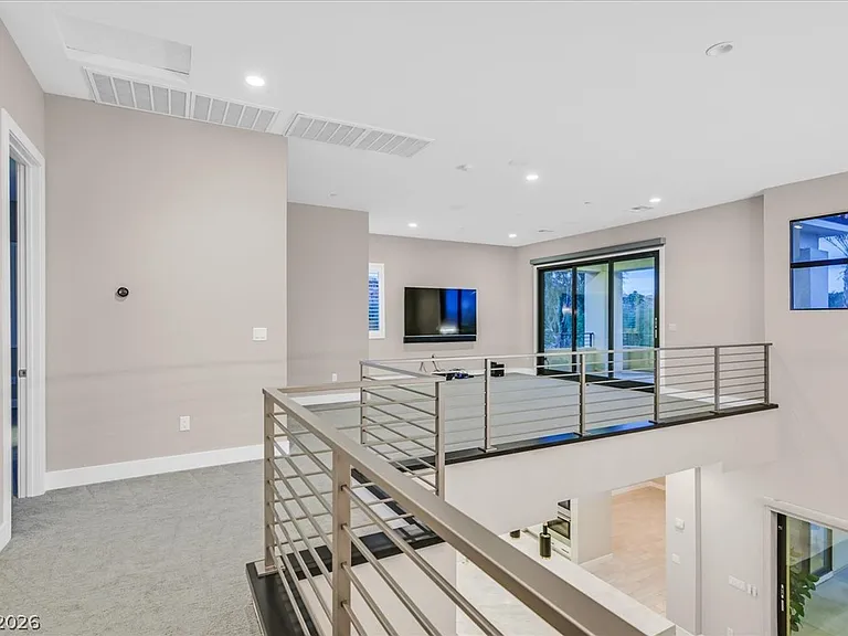 65 Garibaldi Way — Photo 35