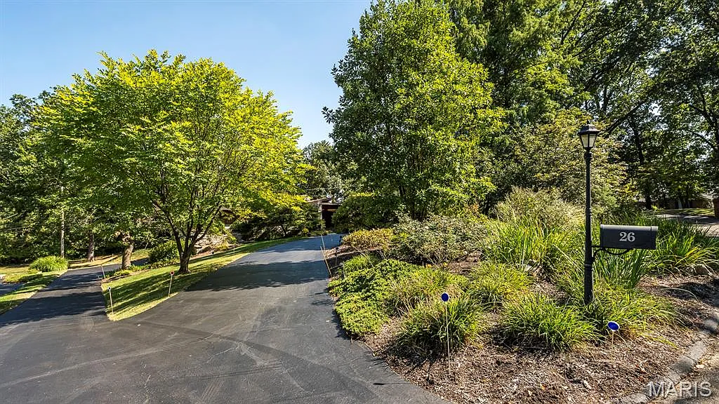 26 Creekwood Ln photo 1