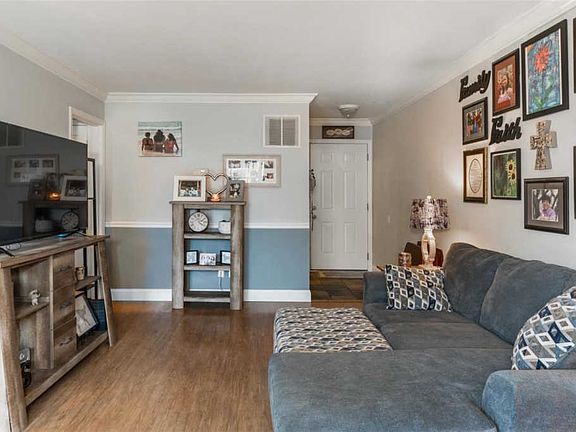 3rd image of 5268 Cricket Glen Ct APT B