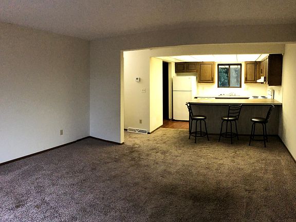 3rd image of 632-636 Portage Lakes Dr