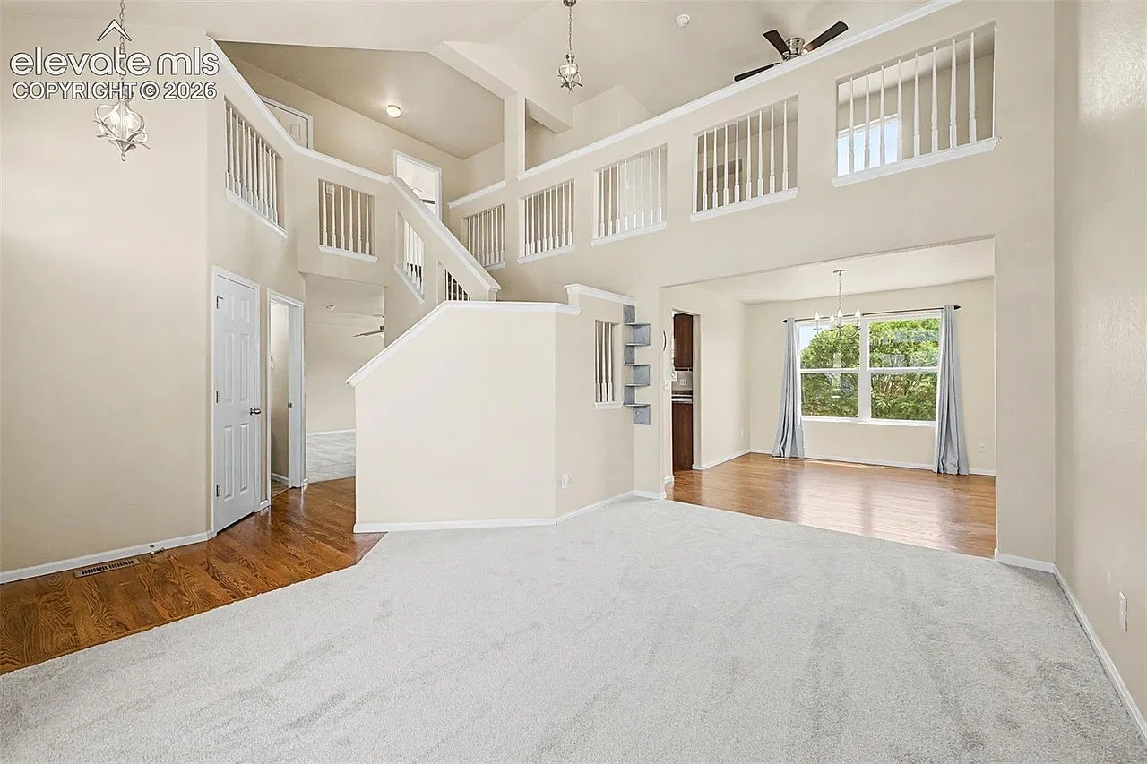 4 bed, 3.5 bath, 2963 sqft, $2,500 — Photo 1
