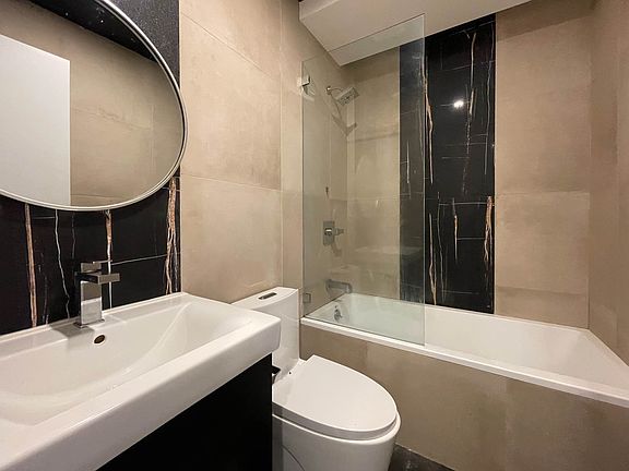 4th image of 224 Hawthorne St APT 5A