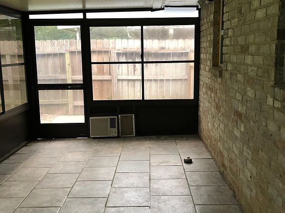 3rd image of 2038 Middle Creek Dr