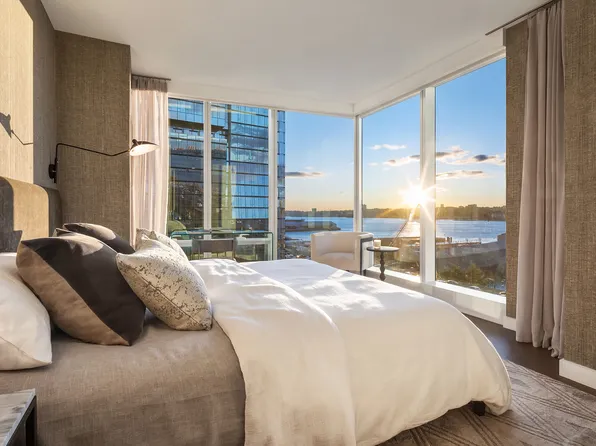 675 West 59th Street 2303 image 3 of 17