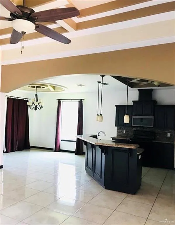 3 bed, 2.0 bath, 1482 sqft, $1,900 — Photo 4