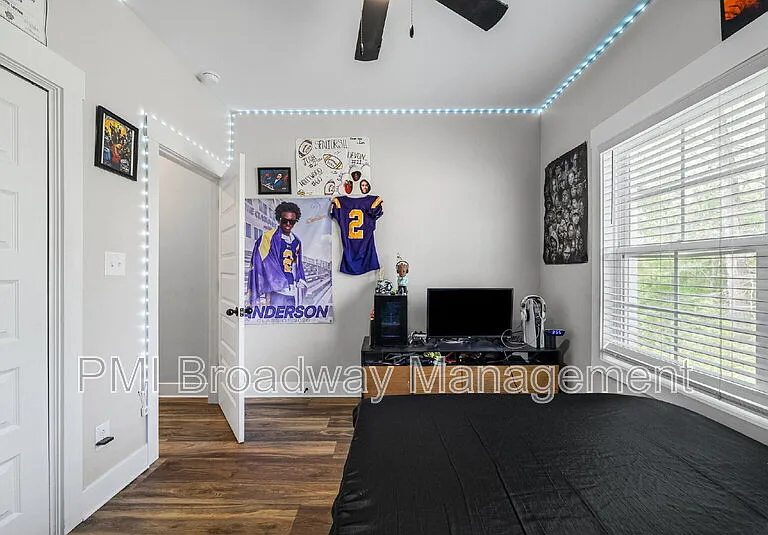 181 Sherlock Dr — Photo 17