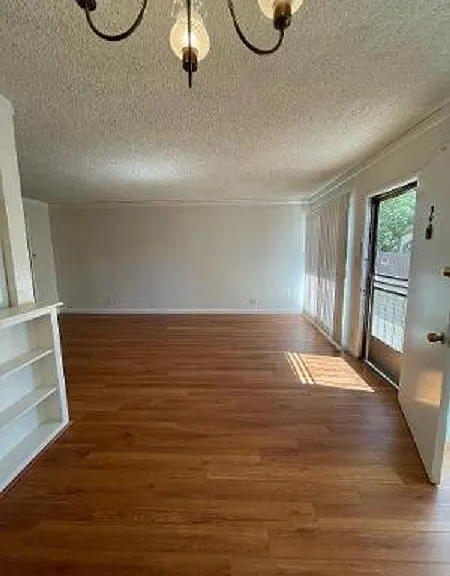 1607 N Harvard Blvd #2 — Photo 3
