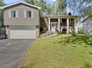 1134 Bramble Ct, Bolingbrook, IL 60490
