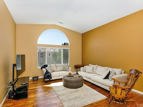 4th image of 27464 Viridian St Unit 1