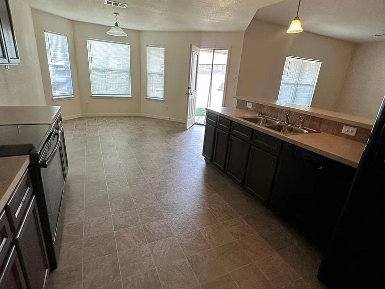 6710 Keechi Valley Dr — Photo 6