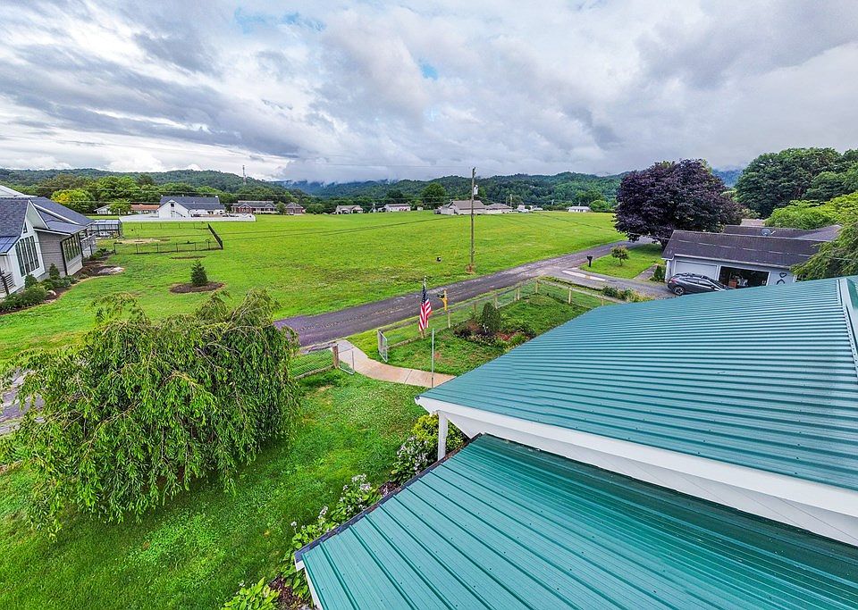 301 Dunbar St Bryson City, NC, 28713 Apartments for Rent Zillow