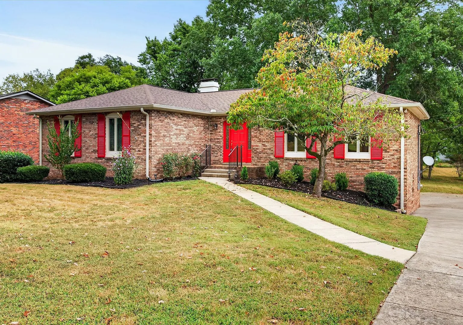 Stunning Home in Madison TN! — Photo 2