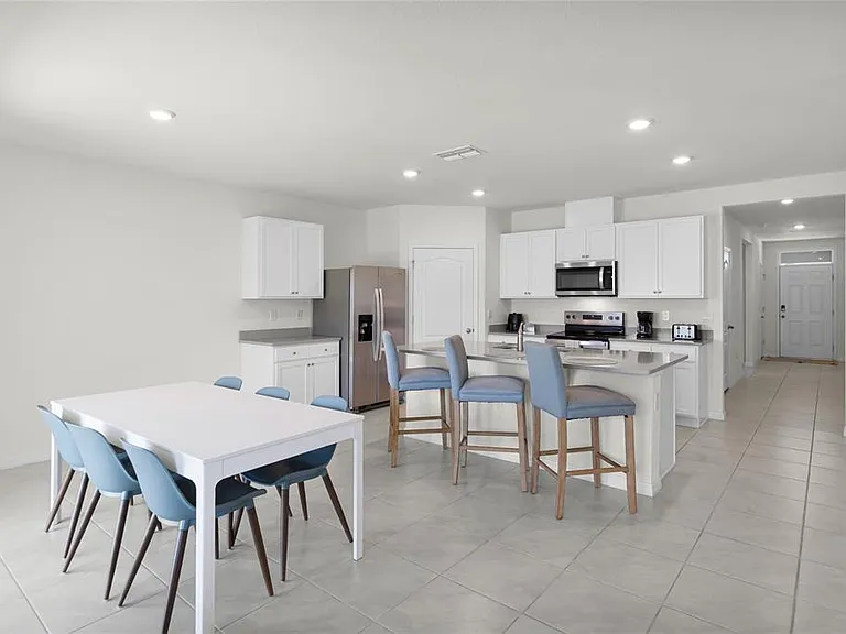 1340 Daisy Field Dr — Photo 4
