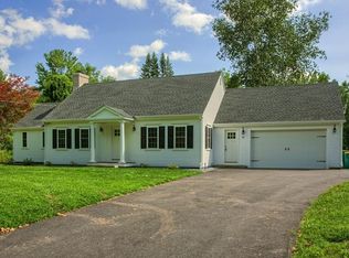 49 Long Hill Rd, Groton, MA 01450