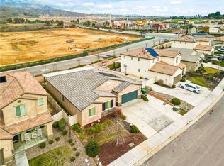 1056 Poinsettia Cir, Calimesa, CA 92320