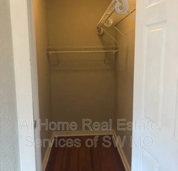 633 W State St #1B — Photo 8