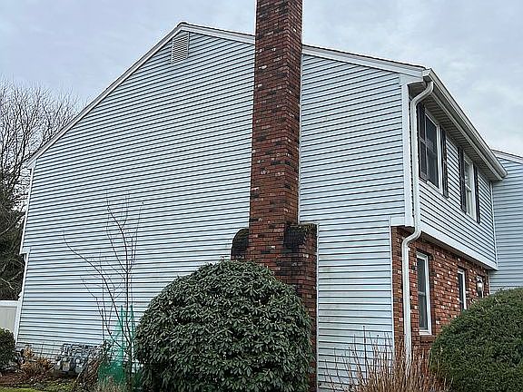 3rd image of 8 Saint Marc Cir #Q