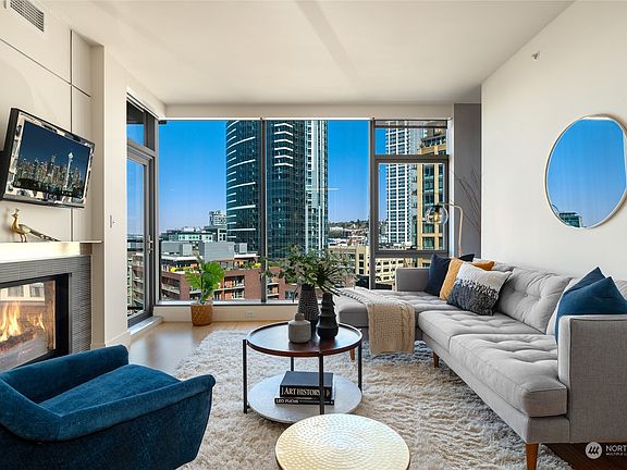 5th image of 820 Blanchard Street #1203