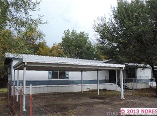 704 W 8th St, Sand Springs, OK 74063