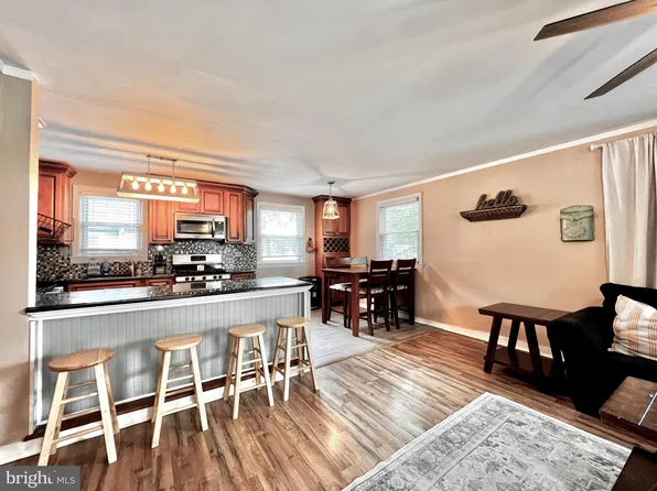 330 Albany Ave, Barrington, NJ 08007