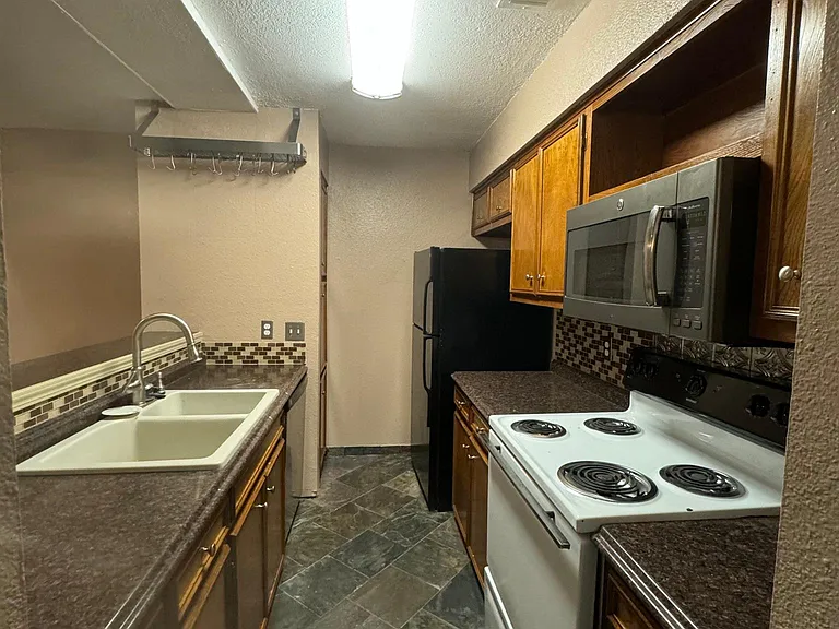 10616 Mellow Mdws #37A — Photo 22