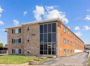 2140 Hampton Ave, Saint Louis, MO 63139