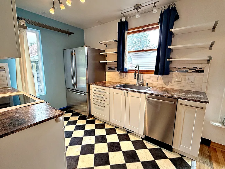 8048 SE Ellis St — Photo 31