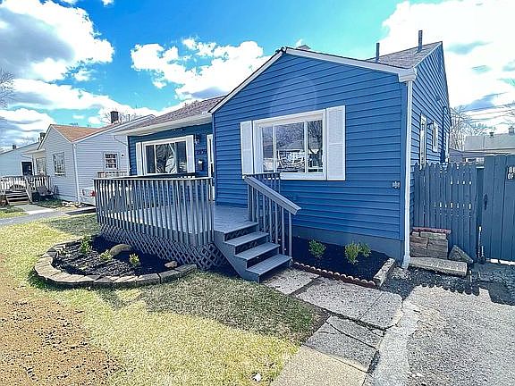 2nd image of 2239 Eden Ave