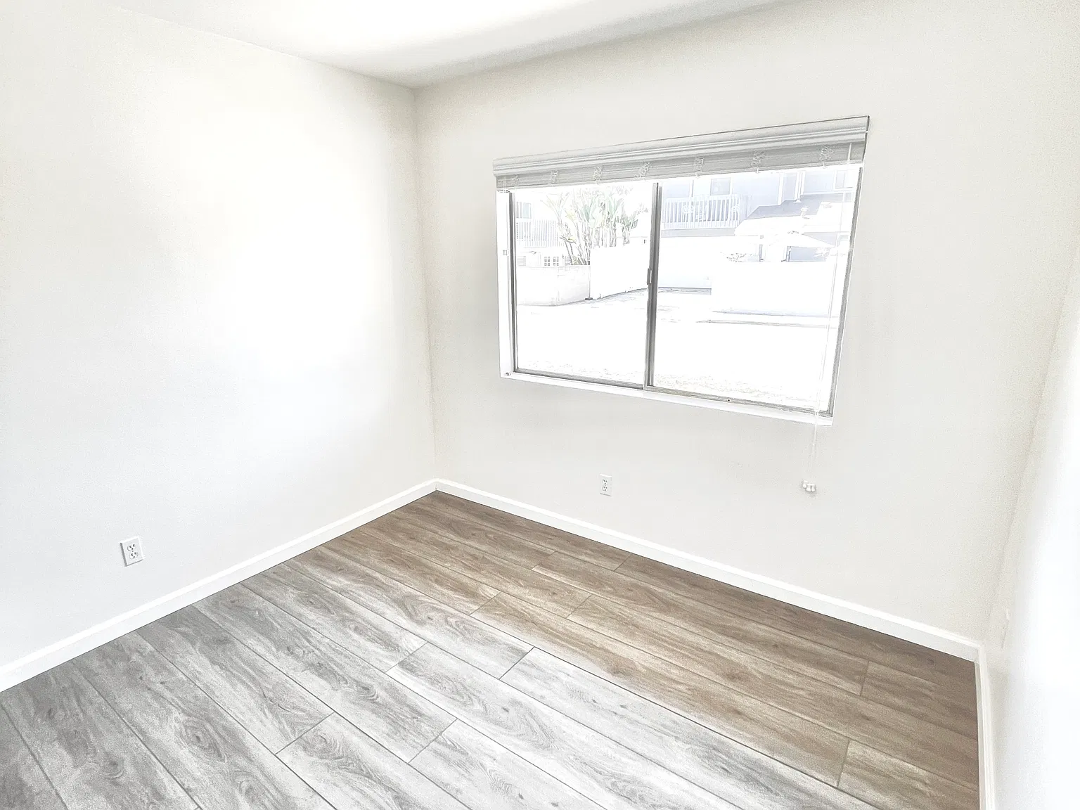 3 bed, 1200 sqft, $3,950 — Photo 4