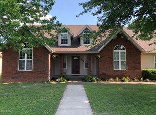 512 Walton St, Carl Junction, MO 64834