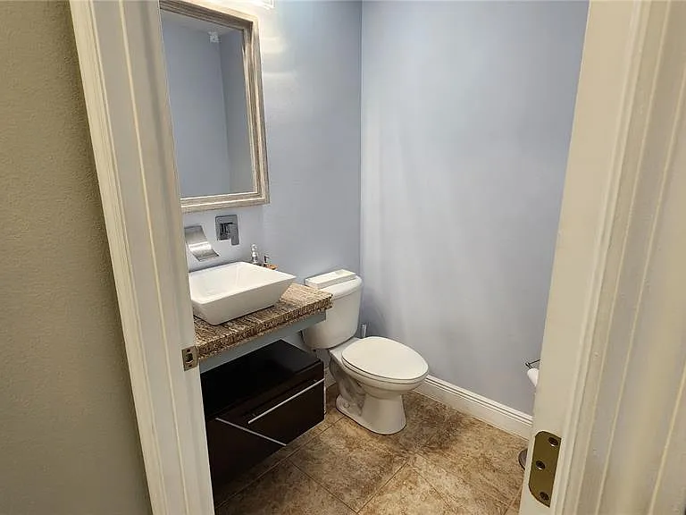 7809 Rex Hill Trl — Photo 14
