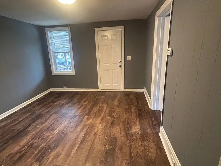 242 W Washington St #MAIN — Photo 6