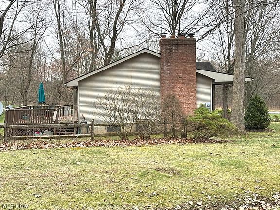 3rd image of 42900 Woodvale Ln