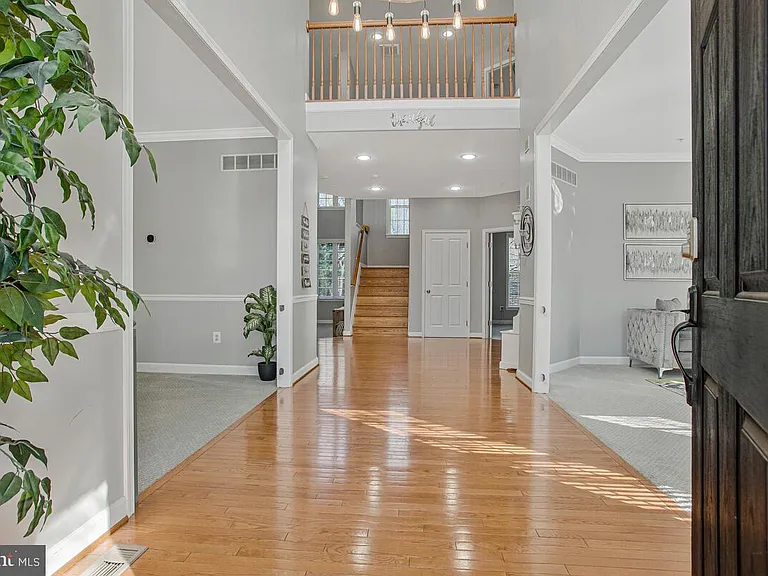 12902 Crickmore Trce — Photo 4