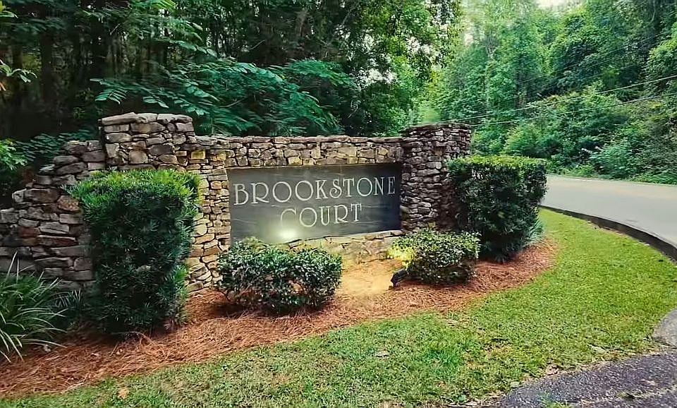 1st image of 1007 Brookstone Ct