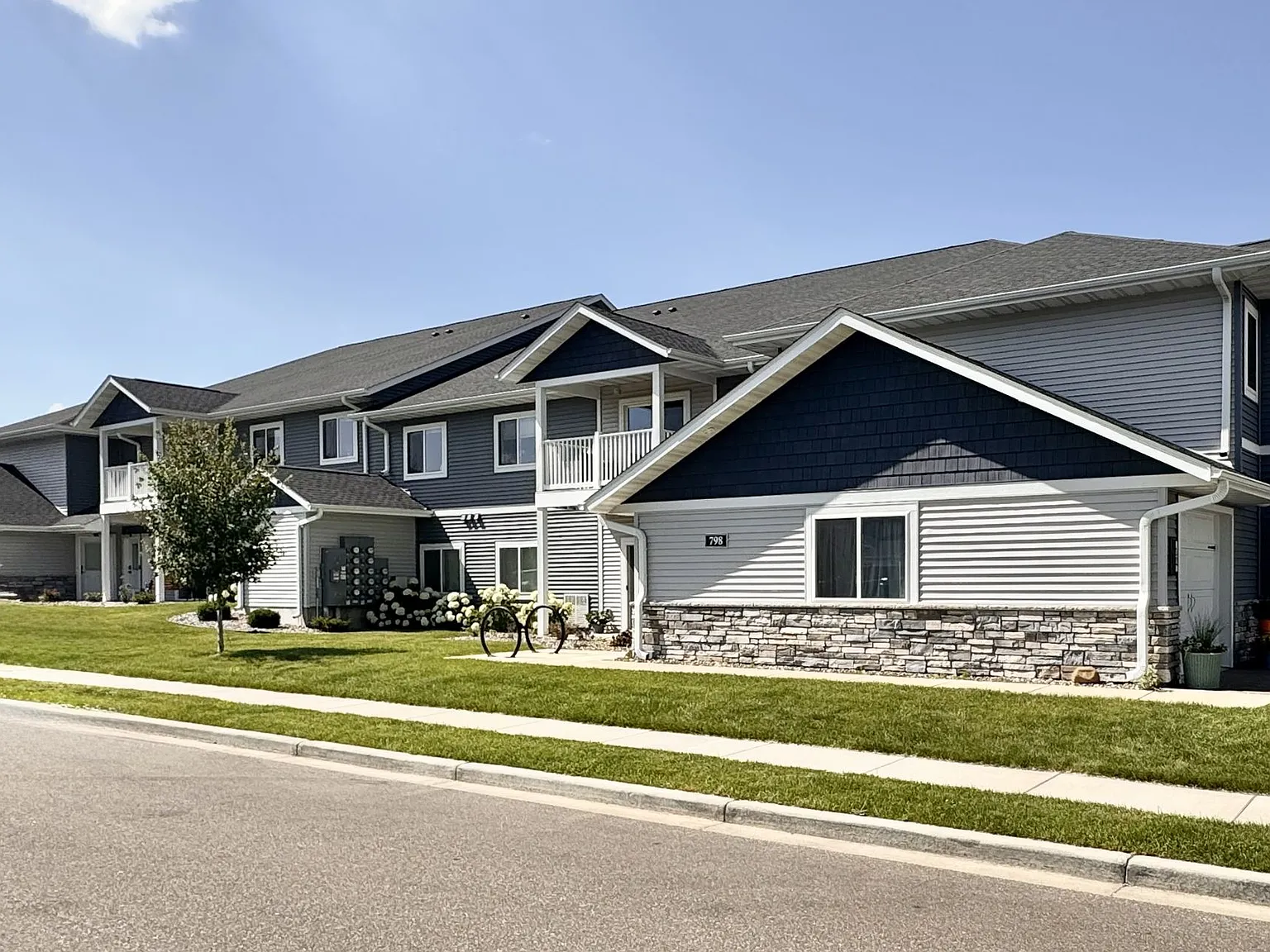 Peregrine Terrace — Photo 4