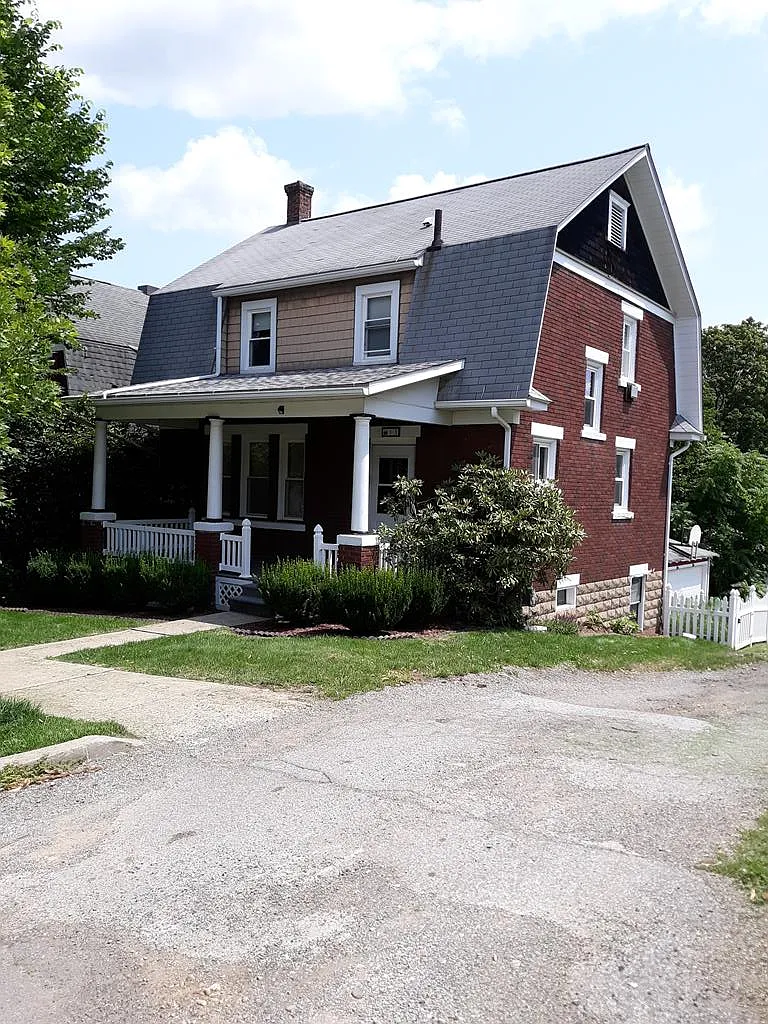 13 Englewood Ave photo 1