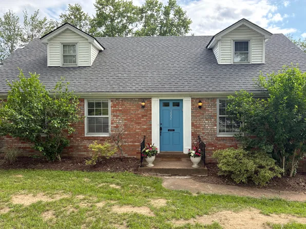 222 Wilson Downing Rd, Lexington, KY 40517