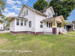 805 S Douglas St #1/2, Mount Pleasant, MI 48858