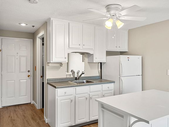 5th image of 550 Winnacunnet Road #219