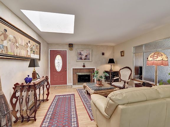 4th image of 2698 Coit Dr