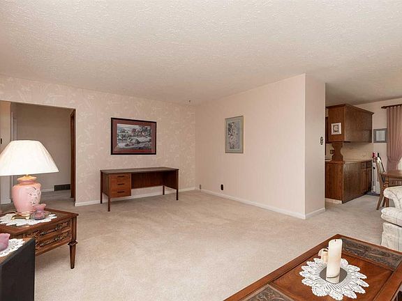 5th image of 2209 8a Ave S