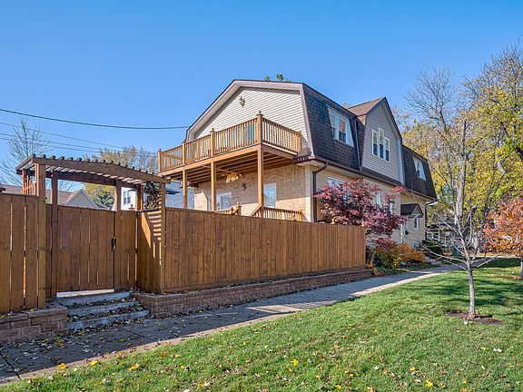 4th image of 6439 N Oxford Ave