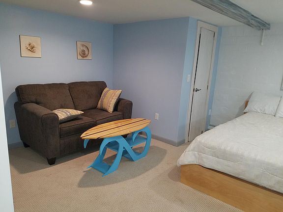 3rd image of 113 Botefuhr Ave