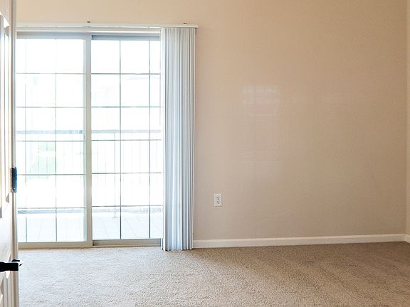 2nd image of 2381 Eagle Dr APT 202