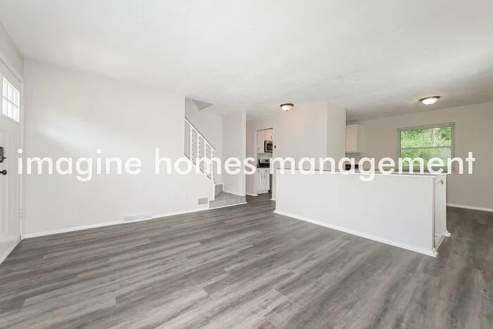 1331 Cavitt Rd — Photo 6